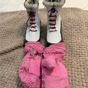 White and Pink snow  Boots with Mittens